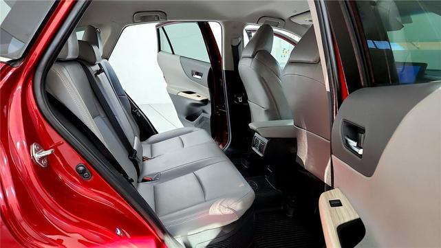 Photo of 2023 Ruby Flare Pearl Toyota Venza