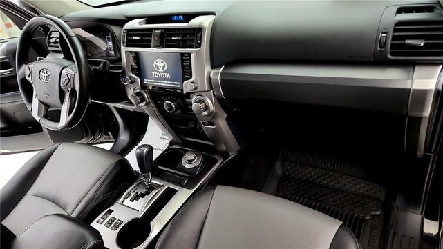 Photo of 2022 Midnight Black Metallic Toyota 4Runner