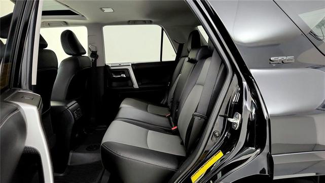 Photo of 2022 Midnight Black Metallic Toyota 4Runner