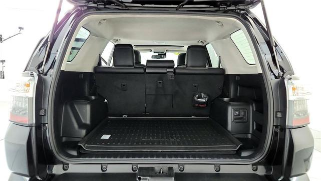 Photo of 2022 Midnight Black Metallic Toyota 4Runner