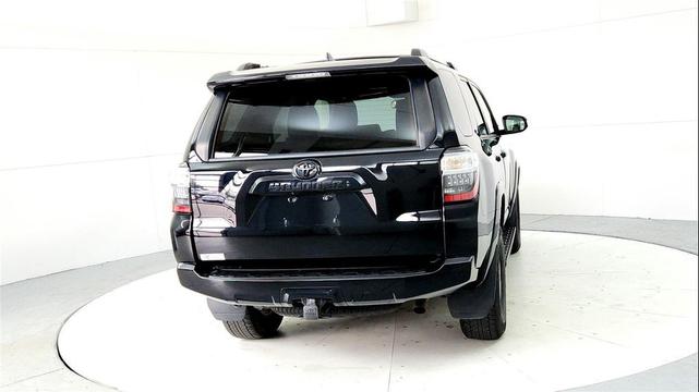Photo of 2022 Midnight Black Metallic Toyota 4Runner