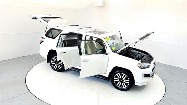 Photo of 2022 Blizzard Pearl Toyota 4Runner