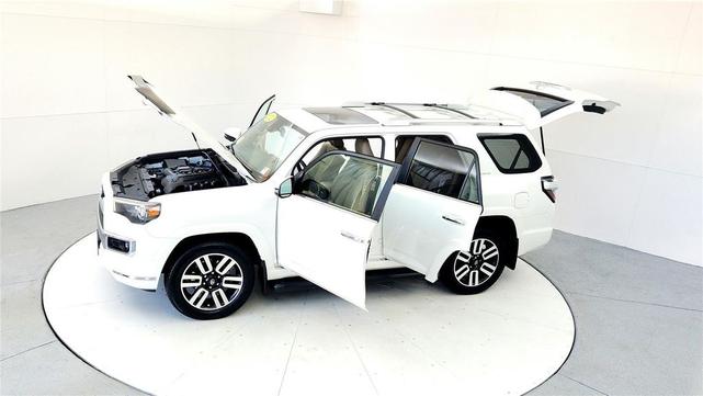 Photo of 2022 Blizzard Pearl Toyota 4Runner