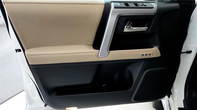 Photo of 2022 Blizzard Pearl Toyota 4Runner