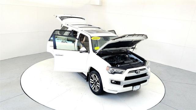 Photo of 2022 Blizzard Pearl Toyota 4Runner