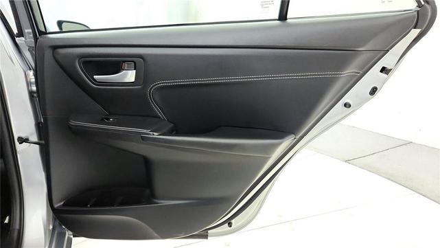 Photo of 2016 Celestial Silver Metallic Toyota Camry