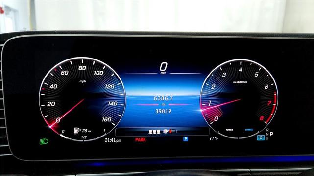 Photo of 2024 Black Mercedes-Benz GLE 350