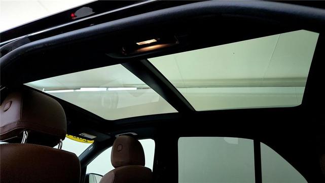 Photo of 2024 Black Mercedes-Benz GLE 350