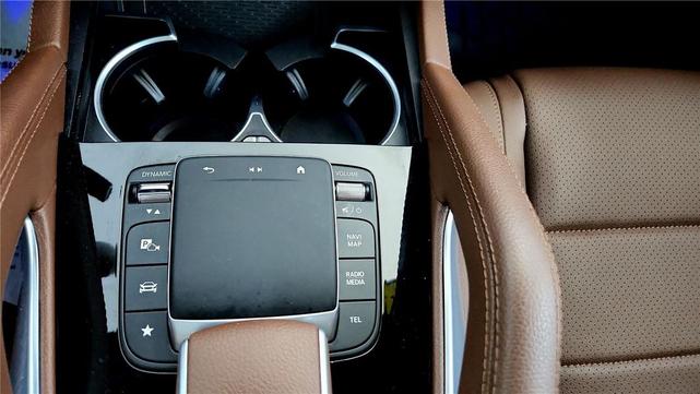 Photo of 2024 Black Mercedes-Benz GLE 350