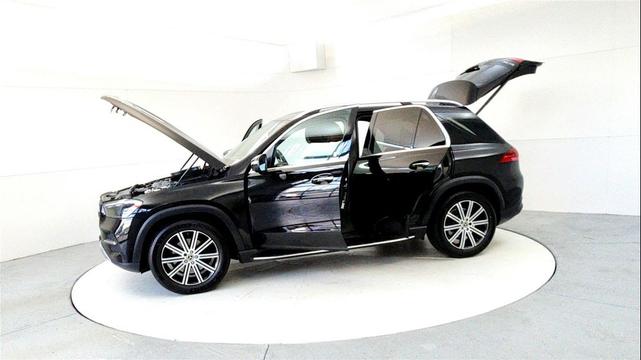 Photo of 2024 Black Mercedes-Benz GLE 350