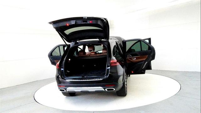 Photo of 2024 Black Mercedes-Benz GLE 350