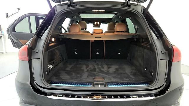 Photo of 2024 Black Mercedes-Benz GLE 350