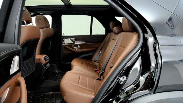 Photo of 2024 Black Mercedes-Benz GLE 350