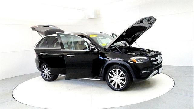 Photo of 2024 Black Mercedes-Benz GLE 350