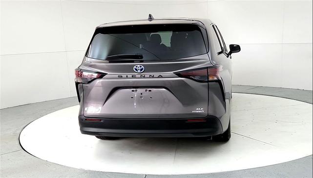 Photo of 2024 Predawn Gray Mica Toyota Sienna