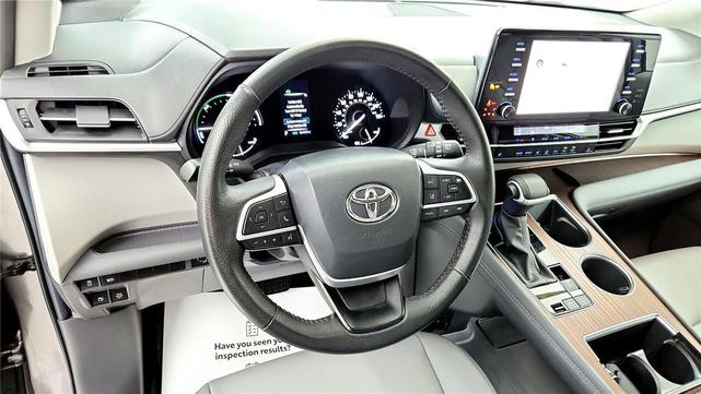 Photo of 2024 Predawn Gray Mica Toyota Sienna