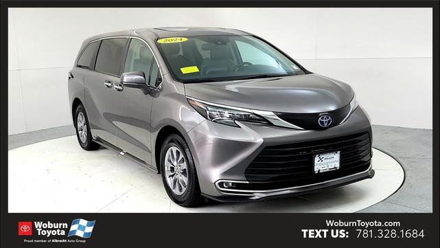 Photo of 2024 Predawn Gray Mica Toyota Sienna