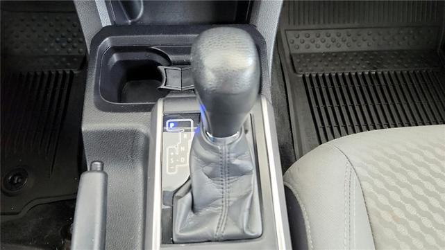 Photo of 2021 Super White Toyota Tacoma