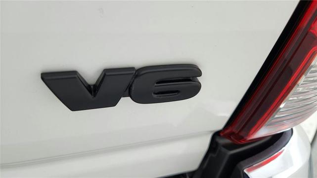 Photo of 2021 Super White Toyota Tacoma