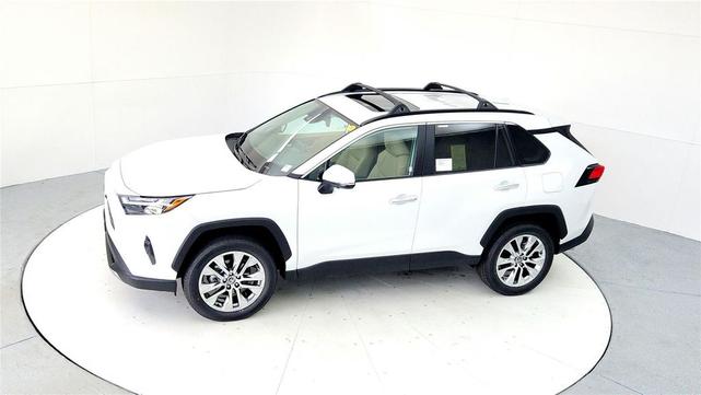 Photo of 2025 Wind Chill Pearl Toyota RAV4