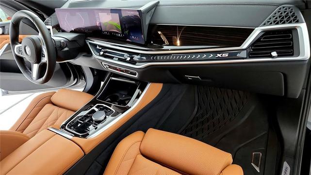 Photo of 2025 Black Sapphire Metallic BMW X5