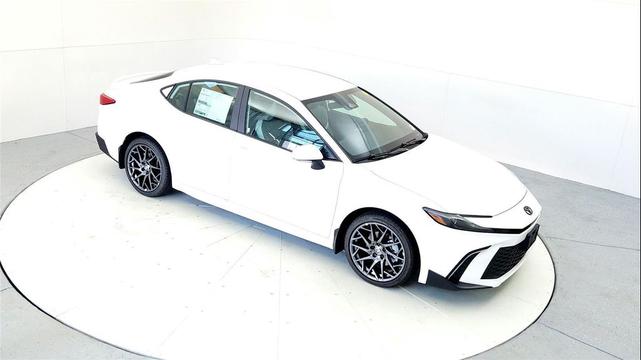 Photo of 2025 Ice Cap Toyota Camry