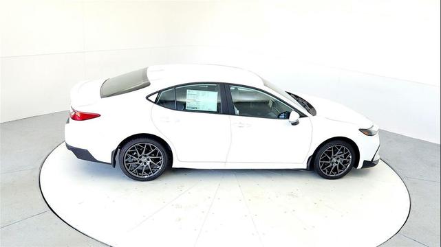 Photo of 2025 Ice Cap Toyota Camry