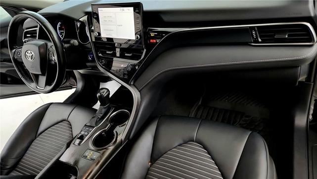 Photo of 2022 Midnight Black Metallic Toyota Camry