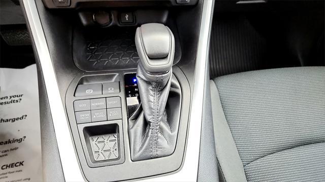 Photo of 2022 Ruby Flare Pearl Toyota RAV4