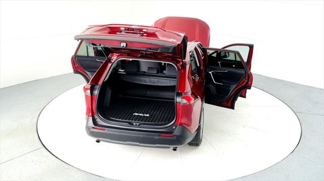 Photo of 2022 Ruby Flare Pearl Toyota RAV4