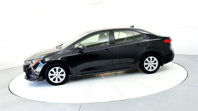 Photo of 2022 Black Sand Pearl Toyota Corolla