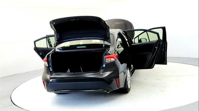 Photo of 2022 Black Sand Pearl Toyota Corolla
