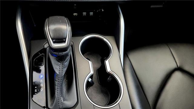 Photo of 2020 Magnetic Gray Metallic Toyota Highlander Hybrid