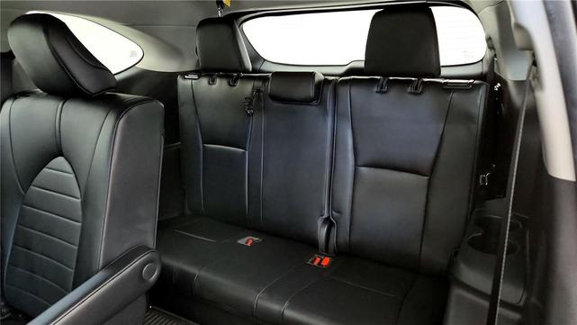 Photo of 2020 Magnetic Gray Metallic Toyota Highlander Hybrid