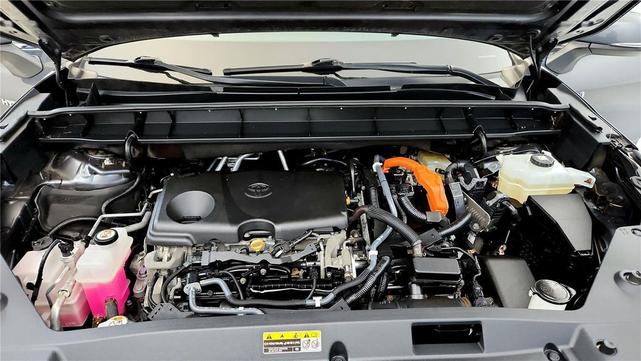 Photo of 2020 Magnetic Gray Metallic Toyota Highlander Hybrid