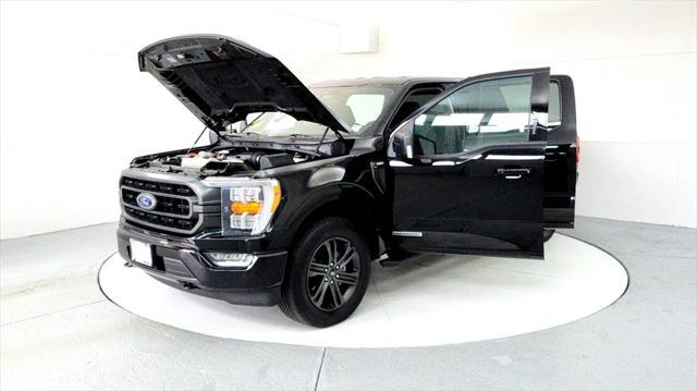 Photo of 2022 AGATE BLACK METALLIC Ford F-150