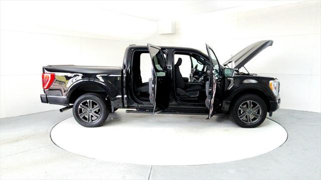 Photo of 2022 AGATE BLACK METALLIC Ford F-150
