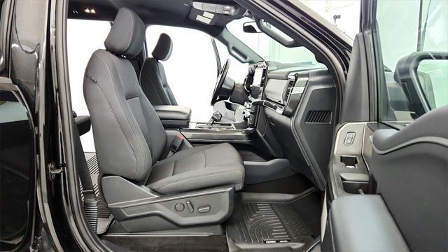 Photo of 2022 AGATE BLACK METALLIC Ford F-150