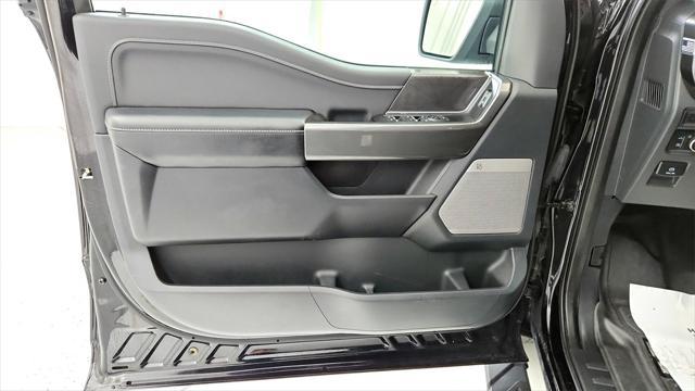 Photo of 2022 AGATE BLACK METALLIC Ford F-150