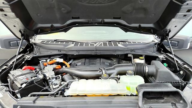 Photo of 2022 AGATE BLACK METALLIC Ford F-150