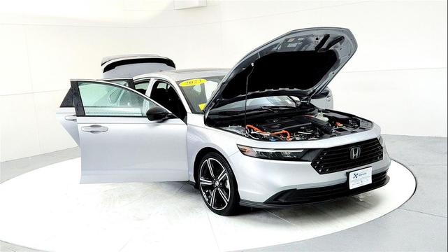 Photo of 2023 Lunar Silver Metallic Honda Accord Hybrid