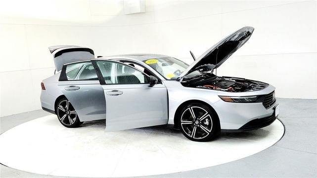 Photo of 2023 Lunar Silver Metallic Honda Accord Hybrid