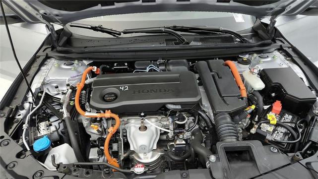 Photo of 2023 Lunar Silver Metallic Honda Accord Hybrid