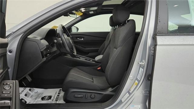 Photo of 2023 Lunar Silver Metallic Honda Accord Hybrid