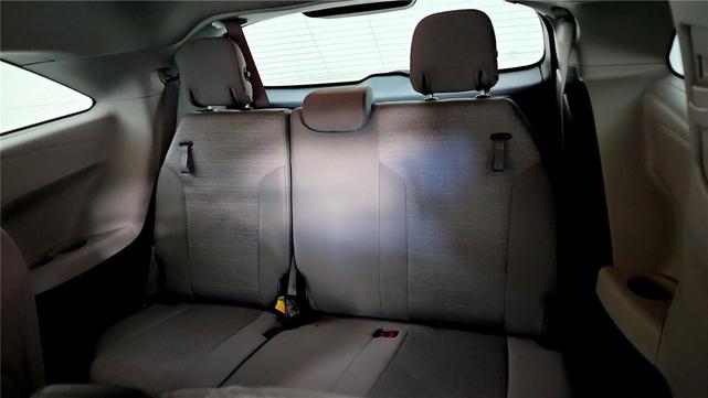 Photo of 2022 Celestial Silver Metallic Toyota Sienna