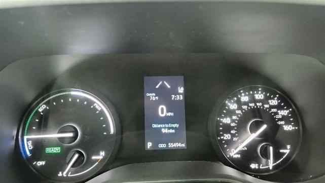 Photo of 2022 White Toyota Sienna