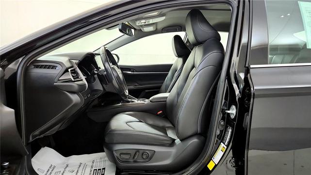 Photo of 2023 Midnight Black Metallic Toyota Camry