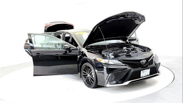 Photo of 2023 Midnight Black Metallic Toyota Camry