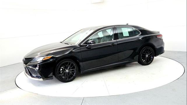 Photo of 2023 Midnight Black Metallic Toyota Camry