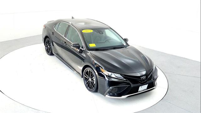 Photo of 2023 Midnight Black Metallic Toyota Camry